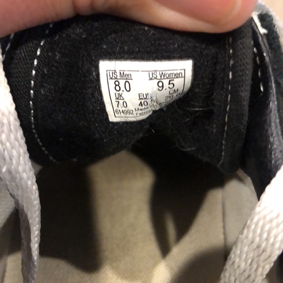 Vans - Picture 4 of 5